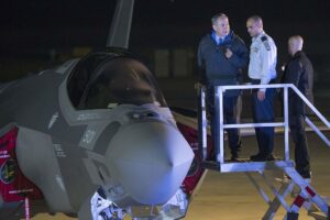 なぜイスラエルのF-35戦闘機は他国と違うのか