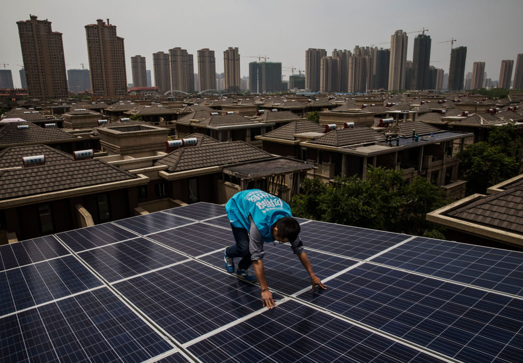 日本を突然撤退した中国太陽電池大手、 資金難か
