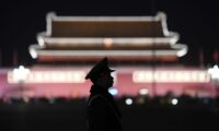 中共当局　帰国者を重点監視対象に　「境外の敵対勢力」扱いも