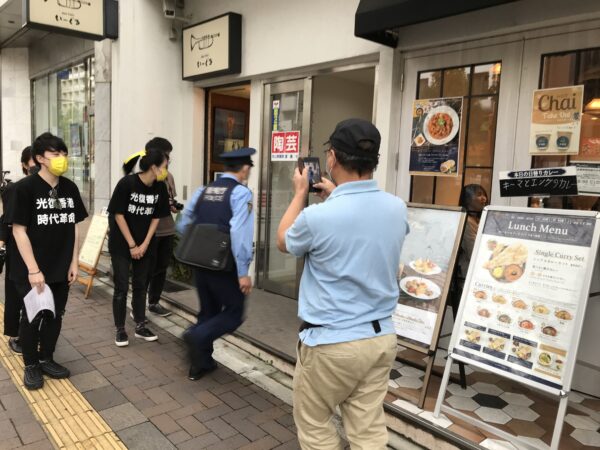 【速報】中共による犠牲者の追悼式典に乱入者　中共スローガン叫び妨害