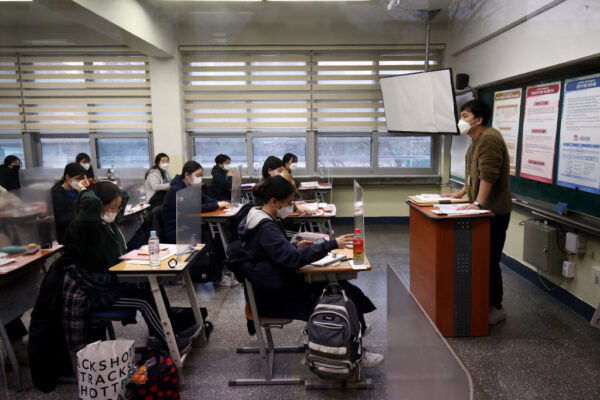 若者が中国語を選ばない…韓国公立中高、22年の中国語教員採用数「ゼロ人」