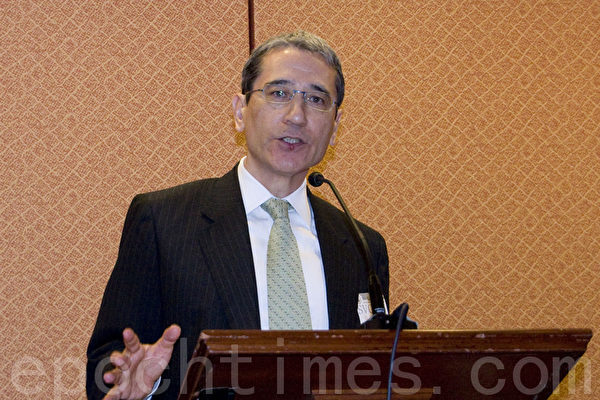 ゴードン・チャン氏、中国共産党政権が外国人DNAを収集「生物兵器を製造」