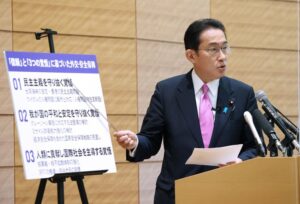 敵基地攻撃能力は有力な選択肢、議論したい＝自民・岸田氏