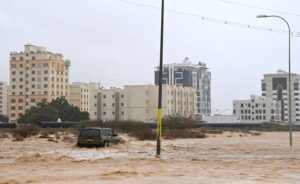 中東オマーンにサイクロン上陸、4人死亡