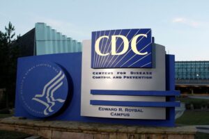 濃厚接触の生徒、陰性なら対面授業可能に　米CDCが検討