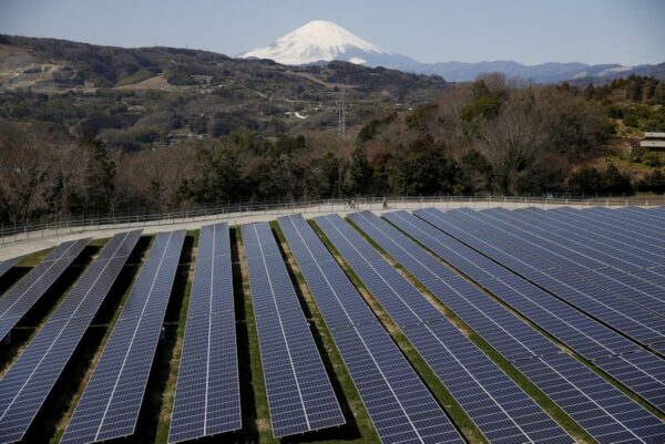 政府、エネルギー基本計画を閣議決定　再エネ30年度に36―38％へ