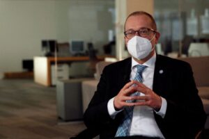 欧州、再び感染拡大の震源地に　年初にはオミクロン株主流＝WHO局長