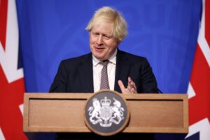 英首相、封鎖中の20年6月にもパーティー参加か＝報道