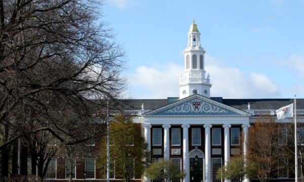 ハーバード大学、中国語学習コースの提携先北京から台湾に変更