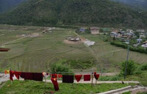 ブータン領で軍事インフラ整備する中国　専門家「狙いはインド」