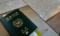 中国当局、隔離中の韓国人31人分のパスポートを「誤って」焼却