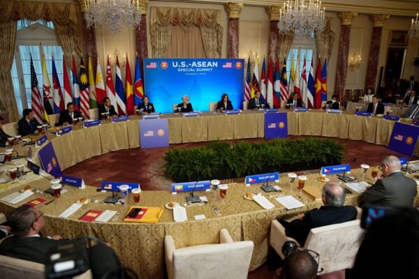 米・ＡＳＥＡＮ首脳会議、関係を格上げ　「新時代」とバイデン氏