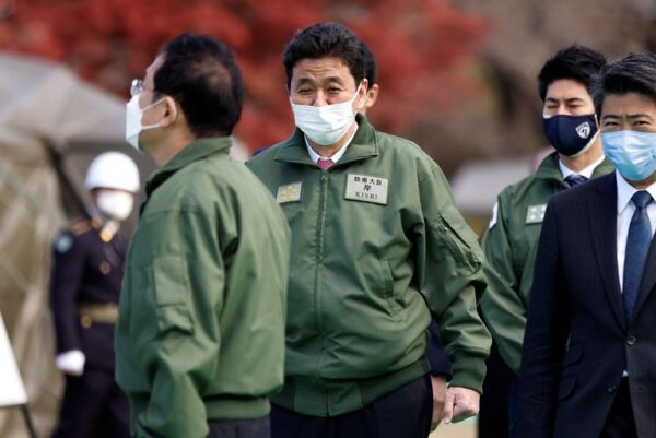 防衛力強化へ予算確保と岸防衛相、ルール無視に「最前線で対峙」