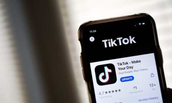 中国のバイトダンス、TikTokで一部の米国人を監視＝米誌