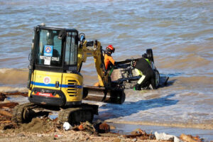 イタリア南部の島で土砂崩れ、少なくとも7人死亡・5人行方不明