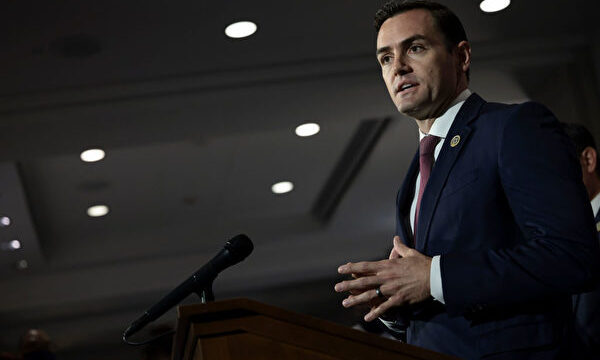 中国特別委のギャラガー委員長、台湾抑止力強化のため「ハードパワー」必要