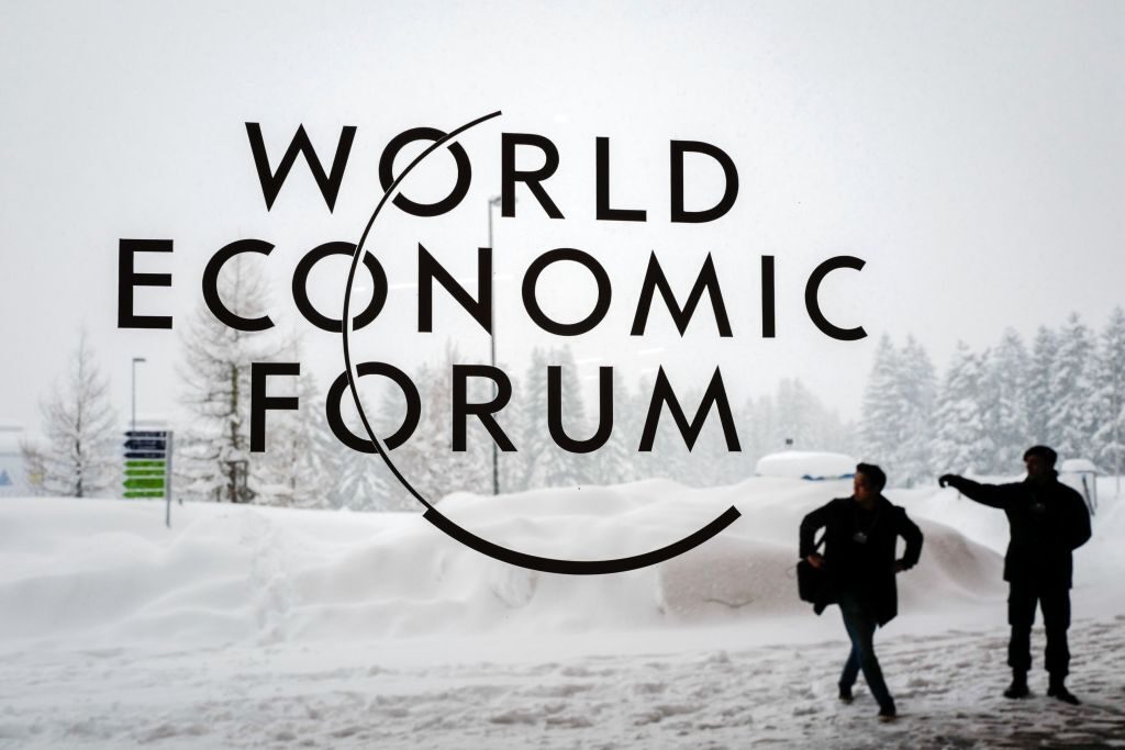 「マイナス成長では？」ダボス会議で李強首相の「経済成長率5.2%発言」に国際的な疑念