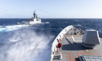 中国のスパイ船がオーストラリア沖で海軍訓練を視察