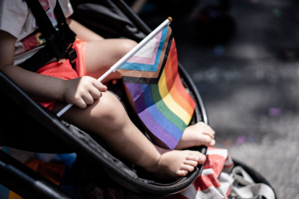 児童をターゲットにしたトランスジェンダー運動に米国民がNO！（1）