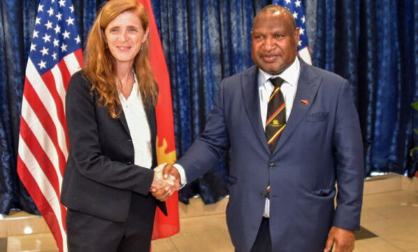 米国国際開発庁長官、パプアニューギニアの電力アクセスと保健衛生に注力