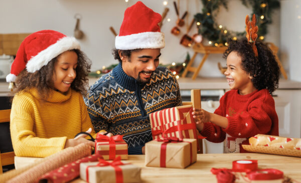 世界各地のユニークなクリスマスの伝統行事5選