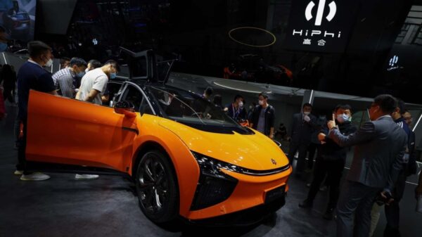 中国の高級EVメーカー「HiPhi」　販売台数低迷により、半年間の生産停止へ