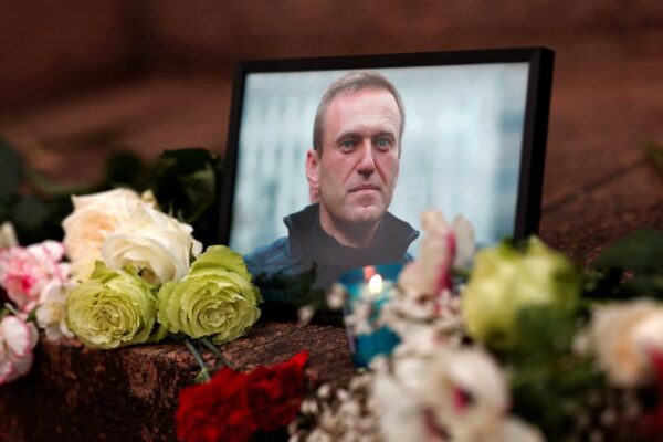 ロシア反体制派ナワリヌイ氏死亡、各国「プーチン政権に責任」
