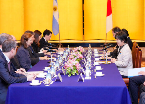 日本－アルゼンチン 外相会談　両国の将来に向けて協力関係を強化