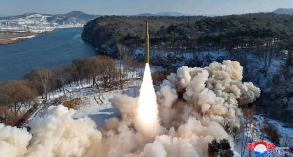 ブリンケン米国務長官の韓国訪問中　北朝鮮が弾道ミサイルを発射