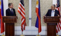 米国務長官、フィリピンとの防衛関係を評価　日米比連携「重要」