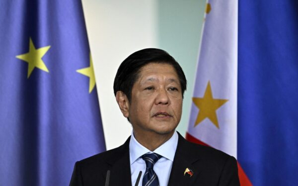 フィリピン大統領　南シナ紛争中の海上安全強化を指令 – 海事委員会拡大へ