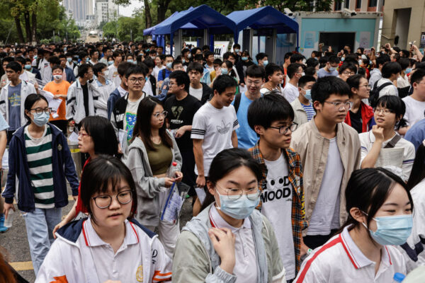 「今年の高卒者は全員大学に縁がなかった」…中国の教育が崩壊している