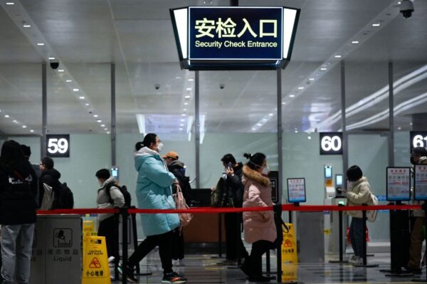 中国、入国時のリスク増加