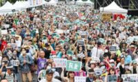 【画像特集①】議会の権力乱用に反対　大勢の市民が「再度」議会を包囲＝台湾