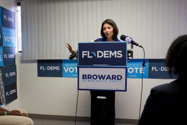 米民主党、2018年以来初めてフロリダ州全28選挙区を争う