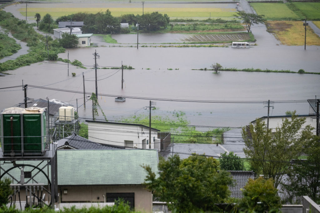 経済産業省、台風10号による広範囲被害を報告 – 九州地方中心の停電と浸水被害