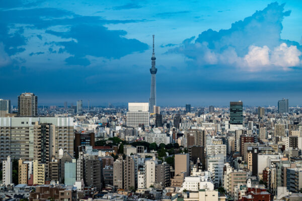 8月訪日外客　5か月ぶり300万下回り