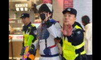 【画像集】「コスプレ禁止」でも関係ない　当局への「不満」を全身で表現する若者たち　2024上海ハロウィン