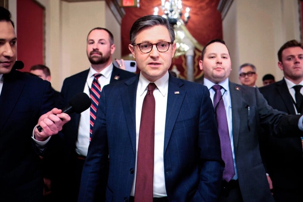 トランプ政策推進へ　米下院が歳出削減・減税の予算案を可決も前途多難