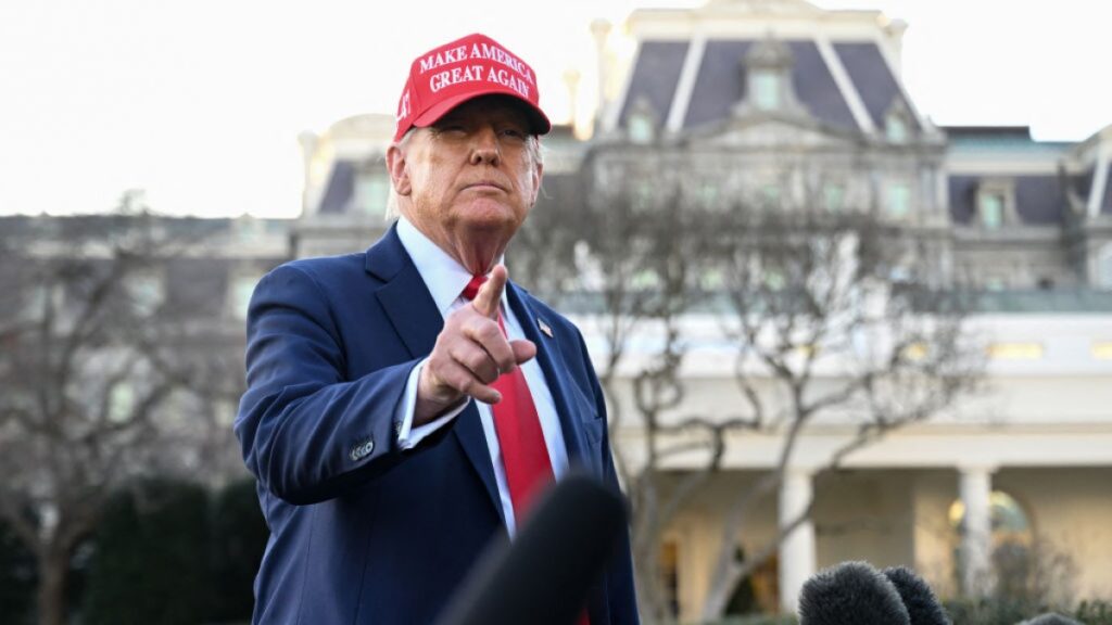 トランプ米大統領　関税政策の強化等実施へ