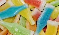 人気お菓子に潜む腎臓リスク 　専門家が守る方法を解説