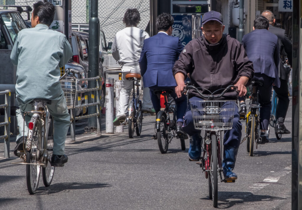 来年4月施行「自転車青切符」反則金制度とは何か　対象違反・金額・注意点