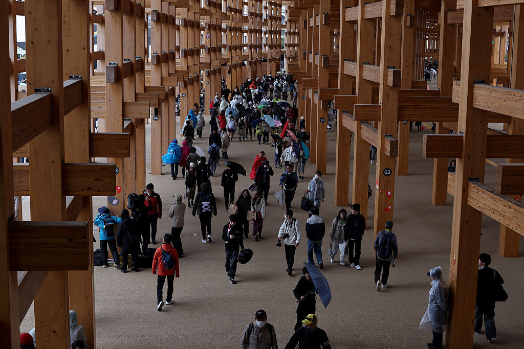 万博会場にユスリカ大量発生で　協会が対策本部を設置