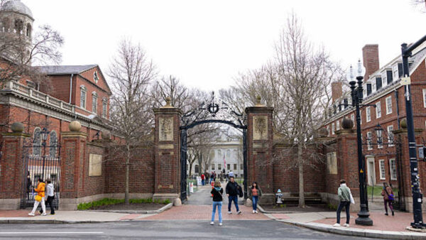 ハーバード大学と中共の関係に注目　西側諸国は教訓を得るべき