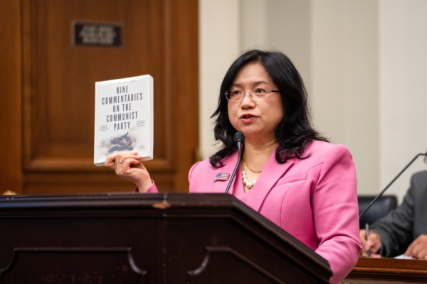 大紀元CEO　米下院フォーラムで中国共産党の「静かな戦争」を警告