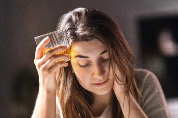 大量飲酒は脳の損傷と早死に関連