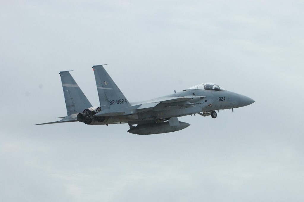 空自戦闘機　日本海・オホーツク海で領空侵犯の恐れに緊急発進