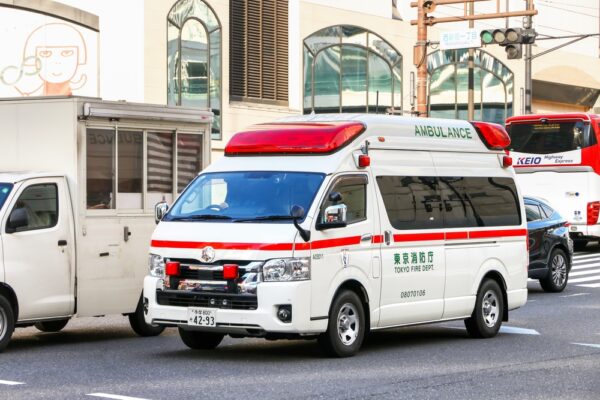 池袋サンシャイン60法律事務所で男性刺殺　50代男を逮捕