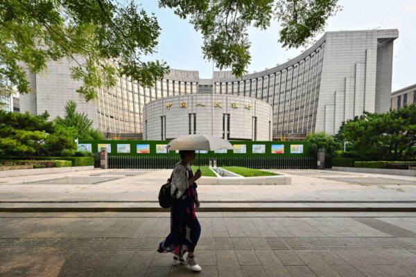 中国　海外送金の規制を強化　1回15万円超で詳細確認