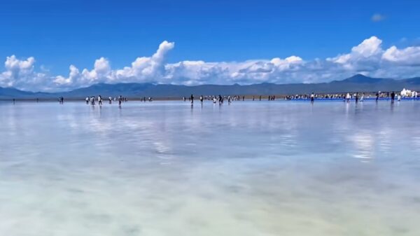 「支出は水1本分だけ？」　中国観光地で「ゼロ消費旅行」急増　財布を閉ざす市民の無言の反発